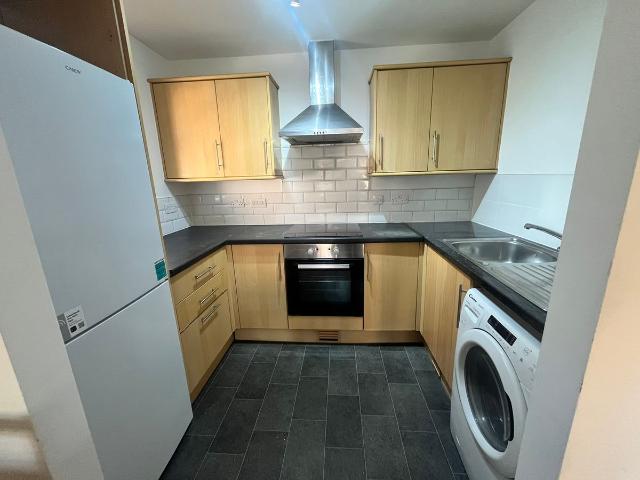 Gressingham Grove, Coventry CV6, 2 bed flat to rent, £950 pcm | PrimeLocation