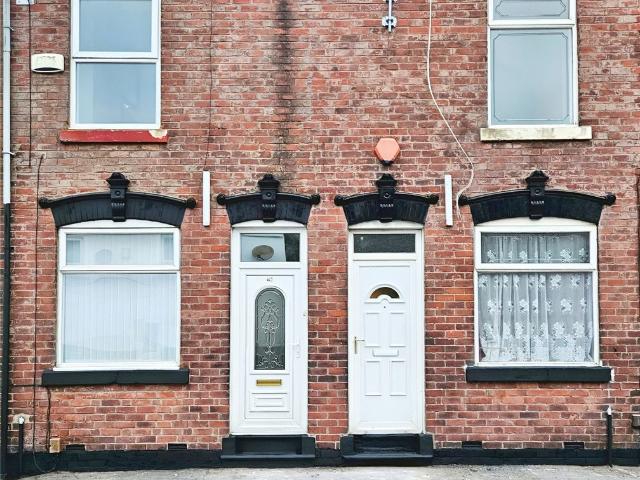Greswold Street, West Bromwich, West Midlands B71, 2 bed end terrace house to rent, £995 pcm | PrimeLocation