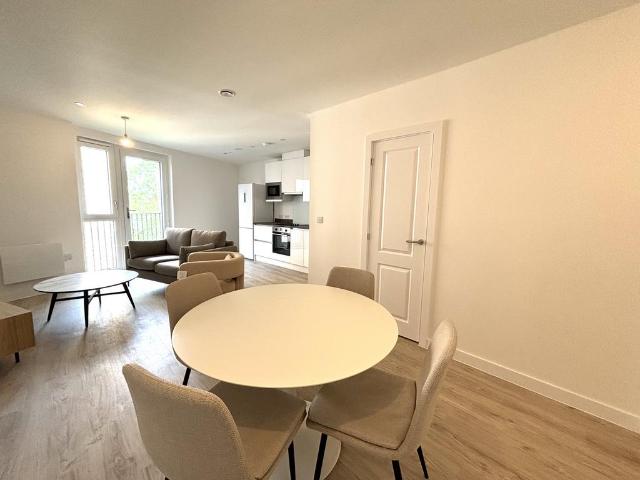 Griffiths Close, Birmingham, B12 2 bed flat to rent £1,200 pcm £277 pw