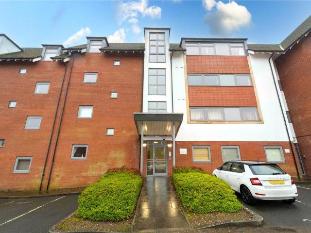 Griffin Close, Birmingham, B31 2 bed apartment to rent £995 pcm £230 pw