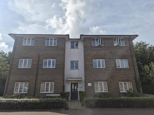 Griffin Court, Gillingham ME7, 2 bed flat to rent, £1,250 pcm | PrimeLocation