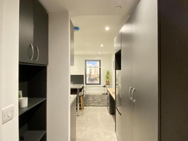 Griffin, St Peters Street CT1 Studio to rent £925 pcm £213 pw