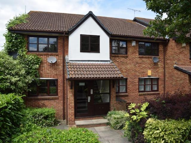 Griffin Walk, Kent DA9 2 bed apartment to rent £1,600 pcm £369 pw
