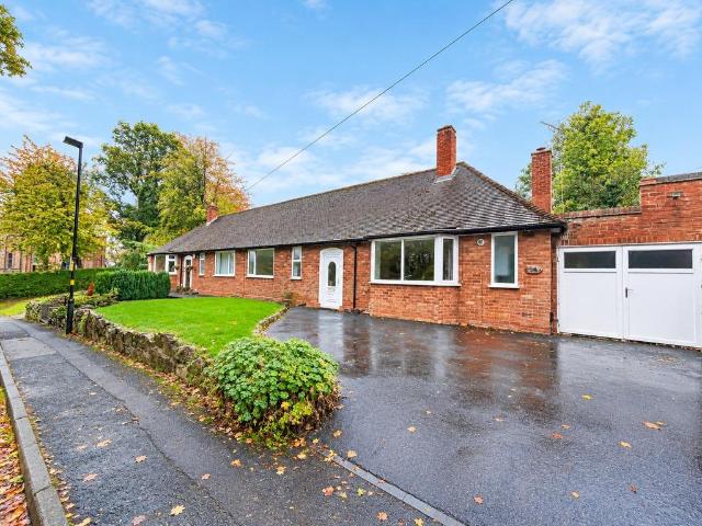 Griffins Brook Lane, Birmingham, West. 3 bed bungalow to rent £1,400 pcm £323 pw