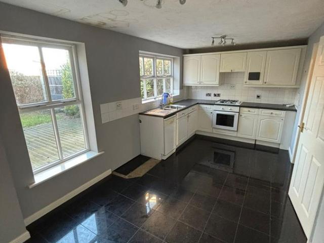 Grifon Road, Grays RM16, 4 bed detached house to rent, £2,400 pcm | PrimeLocation