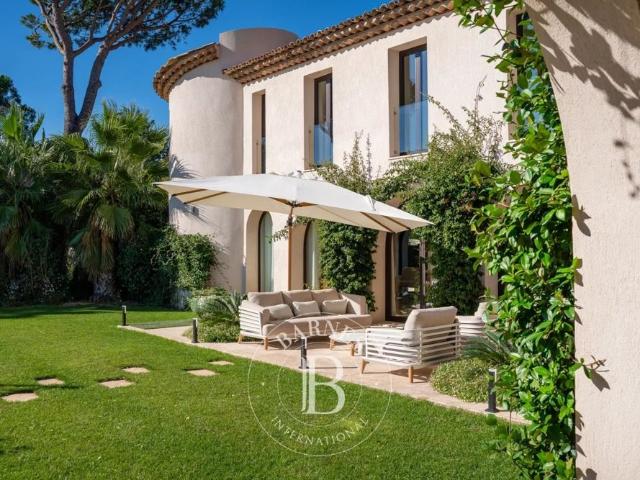 GRIMAUD DOMAINE PRIVÉ VILLA 6 CHAMBRES PISCINE