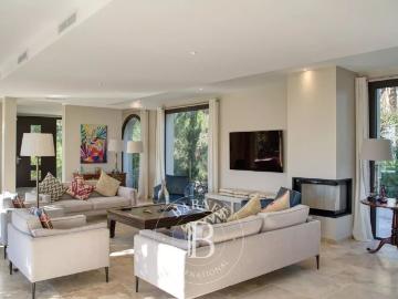 GRIMAUD DOMAINE PRIVÉ VILLA 6 CHAMBRES PISCINE