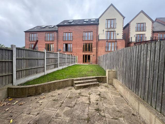 Grimesthorpe Road, Sheffield S4, 5 bed detached house to rent, £1,500 pcm | PrimeLocation