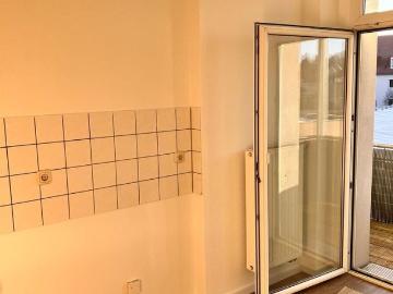 Grimma | 2 Zi. Whg. | neues Laminat | Bad mit Fenster | Balkon
