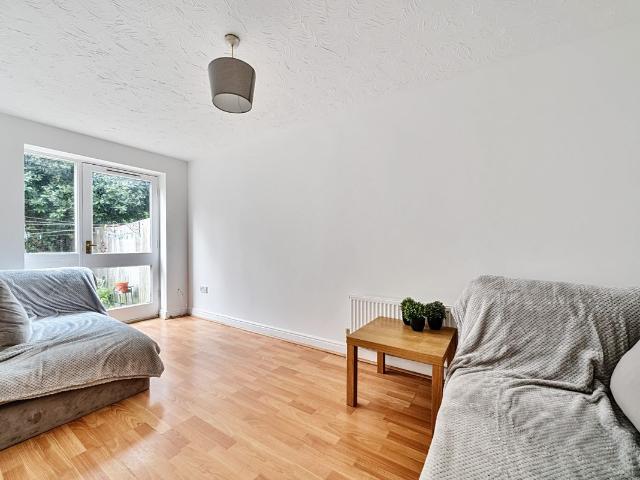 Grimsby Grove, Newham, London E16, 4 bed terraced house to rent, £3,400 pcm | PrimeLocation