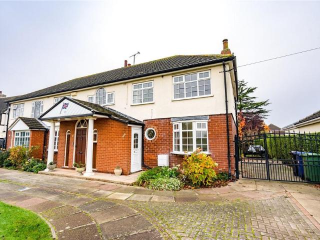 Grimsby Road, Waltham, Grimsby. 1 bed terraced house to rent £650 pcm £150 pw