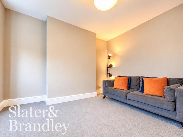 Grimston Road, Nottingham. 2 bed terraced house to rent £995 pcm £230 pw