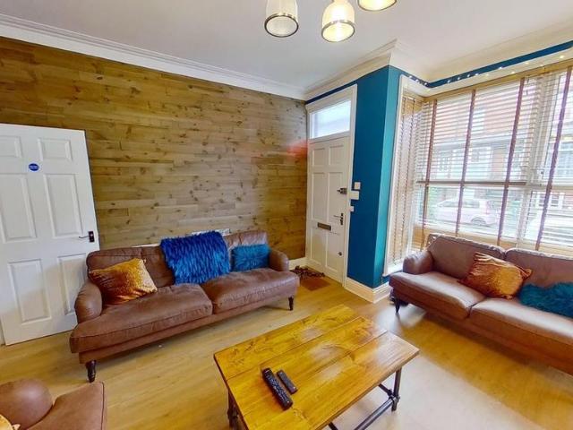 Grimthorpe Terrace, Headingley. 5 bed terraced house to rent £3,575 pcm £825 pw