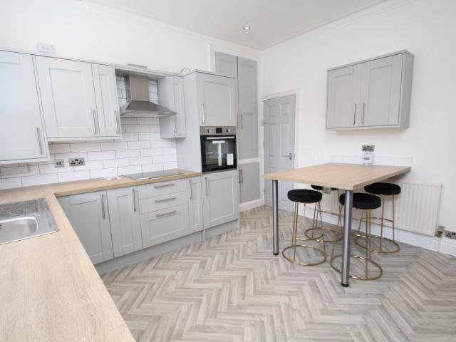 Grimthorpe Terrace, Headingley, Leeds, West Yorkshire LS6, 4 bed terraced house to rent, £2,617 pcm | PrimeLocation