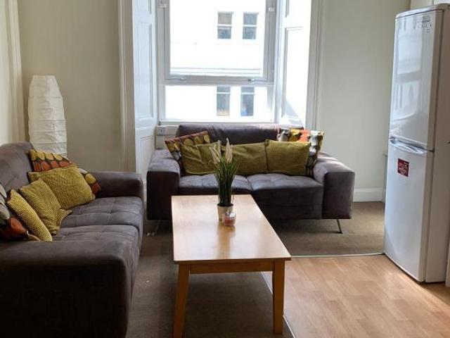Grindlay Street, Edinburgh, EH3 4 bed flat to rent £2,900 pcm £669 pw