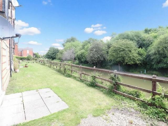 Grindle Road, COVENTRY 2 bed apartment to rent £1,000 pcm £231 pw