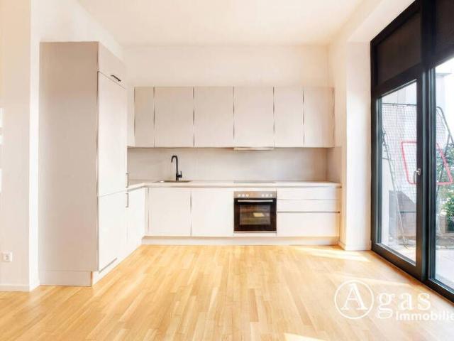Grün und Privat! Townhouse mit 5 Zimmern, Privatgarage und Dachterrasse im Herzen von Mitte!