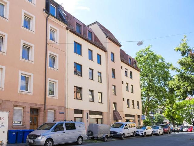 Grün, urban, zentrumsnah: große 2 Zimmer Wohnung mit ruhiger Loggia im begehrten Nürnberger Norden
