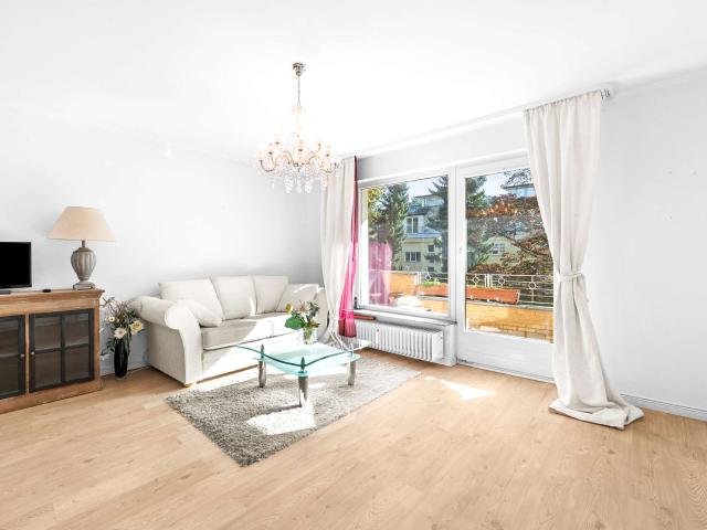Grün wohnen, aktiv leben: 1 Zimmer Wohnung mit Südbalkon in Frohnau
