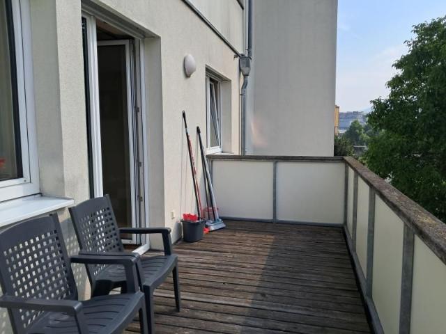 Grünauerstr.18: Schöne, gemütliche 2 Zimmerwohnung mit großem Balkon im 2.Liftstock, 53,25m2 WNFL, ablösefreie Küche, Gemeinschaftsgarten,Parkplatz optional!