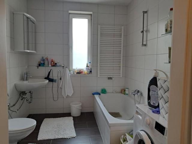 Grünauerstr.18: Schöne, gemütliche 2 Zimmerwohnung mit großem Balkon im 2.Liftstock, 53,25m2 WNFL, ablösefreie Küche, Gemeinschaftsgarten,Parkplatz optional!
