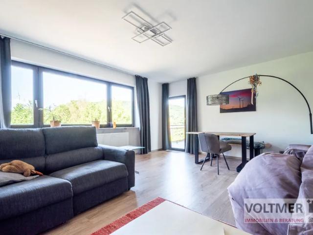 GRÜNBLICK gepflegte Erdgeschosswohnung mit Balkon und Stellplatz in ruhiger Lage von Eppelborn!