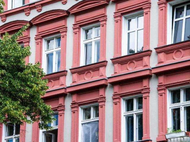 Gründerzeit Flair trifft Kiezleben – vermietete 2 Zimmer Wohnung in begehrter Kreuzberger Lage