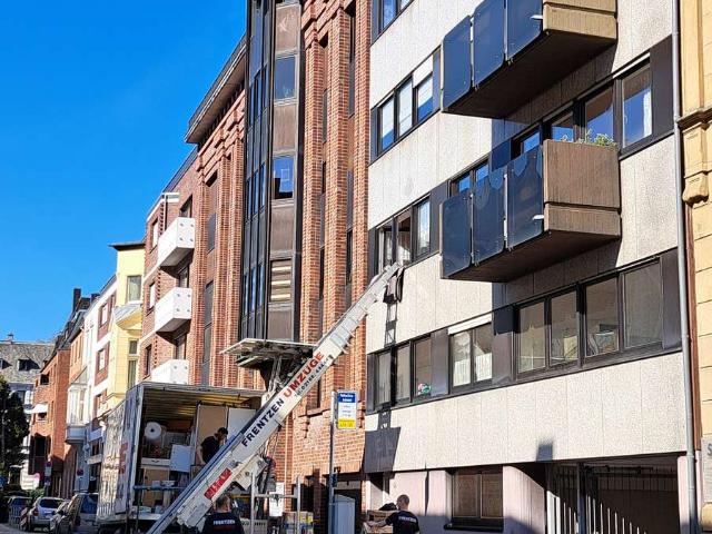 Gründerzeitviertel: 202 m² plus Einliegerwohnung 61 m² plus zwei Garagen