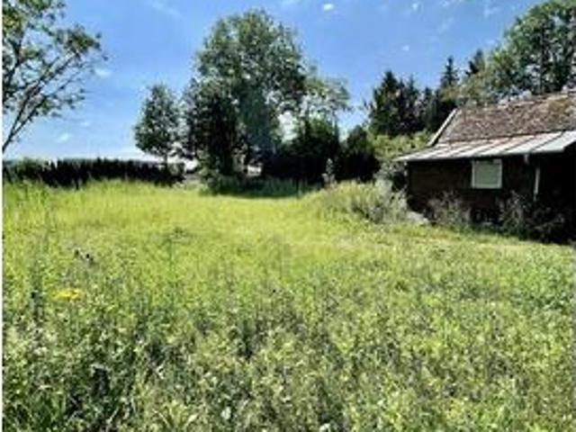 Grundstück mit Ferienhaus im Münchner Norden Ca. 1.334 qm mit Perspektive