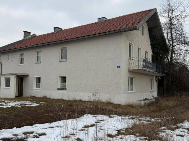 Grundstück mit renovierungsbedürftigem Haus nahe Linz – mit Baugenehmigung