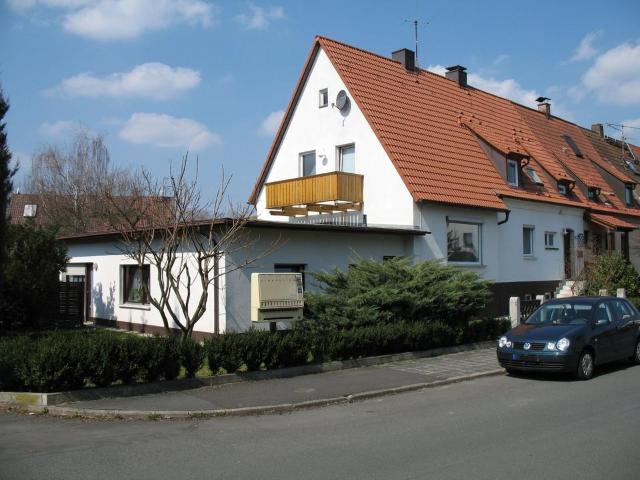 Grundstück mit san. bed. 3 Parteien Reiheneckhaus OT Baiersdorf