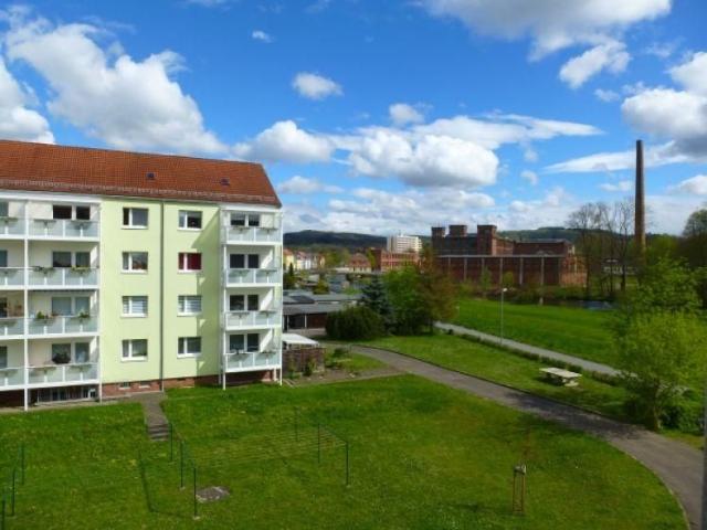 Grüne Aue schicke 3 Zimmer Wohnung mit Balkon