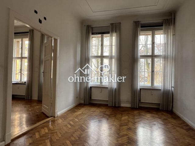 Grüne Insel mitten in Wilmersdorf: Charmante 4 Zimmer Altbauwohnung