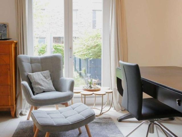 Grüne Oase in Hannover List: 2 Zimmer Wohnung mit Garten, Terrasse und Tiefgarage