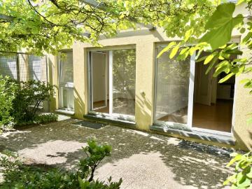 Grüne Oase in in Elbnähe ruhihe Terrassenwohnung