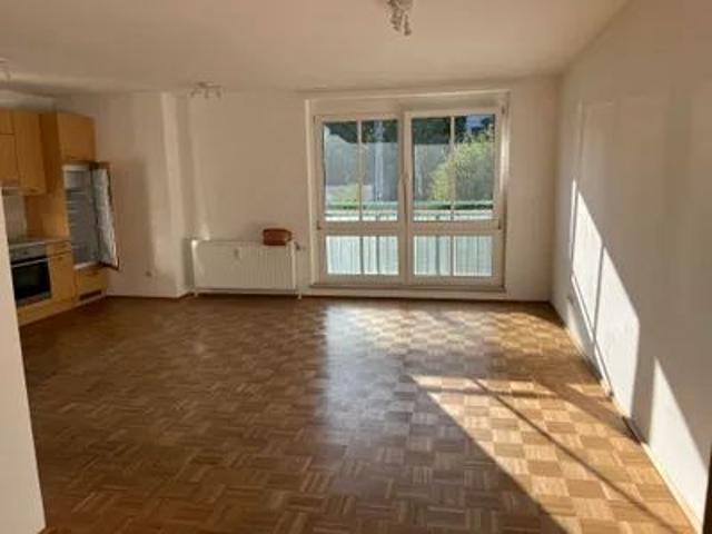 Grünlage am Stadtrand: Helle 2 Zimmerwohnung