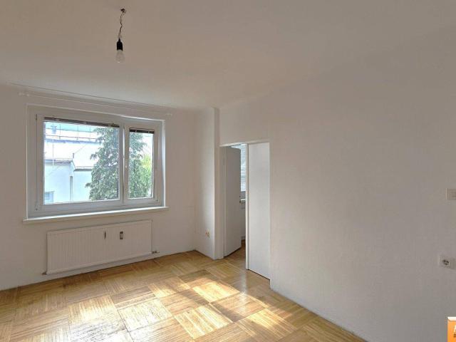 GRÜNRUHELAGE IN DER SCHWEIZERTALGASSE HÖHE ERZBISCHOFGASSE
