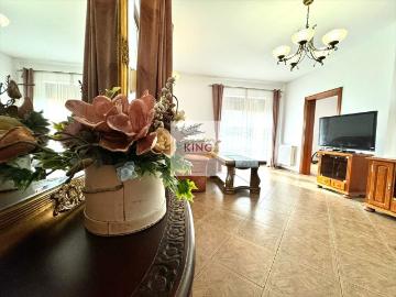 Przestronny dom 185m2 po remoncie, garaż, tarasy, 5 sypialni
