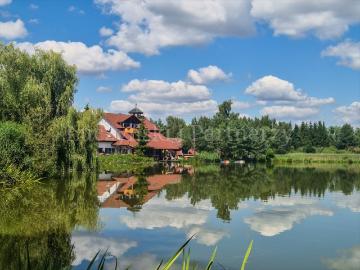Agroturystyka na 7,5 ha z 6 stawami i pomostami