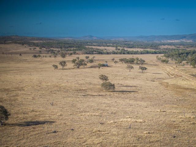 Gwandalan 3,736 Acres of open grazing country Stanthorpe Region SE QLD