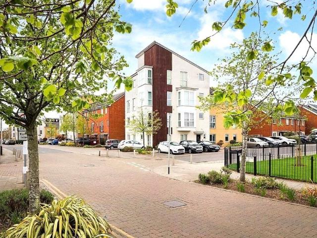 Gweal Avenue, Reading, Berkshire RG2, 2 bed flat to rent, £1,500 pcm | PrimeLocation