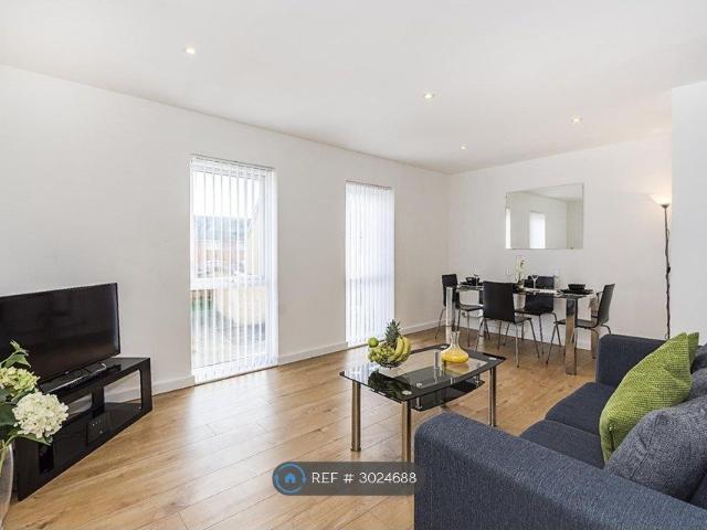 Gweal Avenue, Reading RG2, 1 bed flat to rent, £1,200 pcm | PrimeLocation
