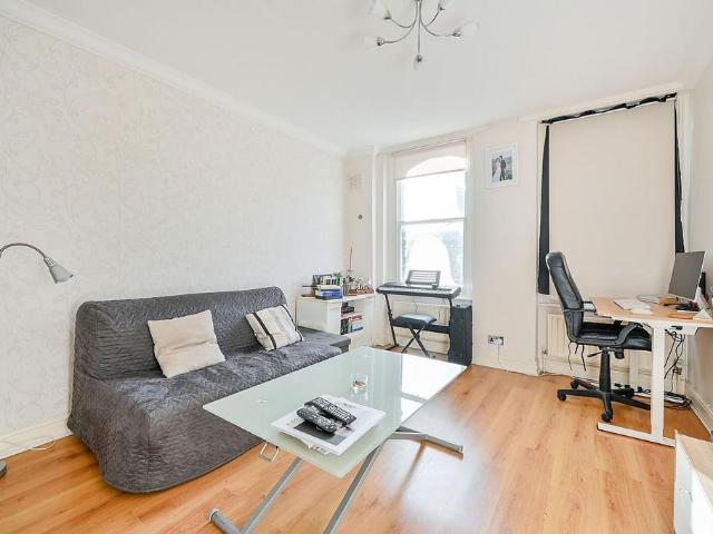 Gwendwr Road, West Kensington. 1 bed flat to rent £2,250 pcm £519 pw