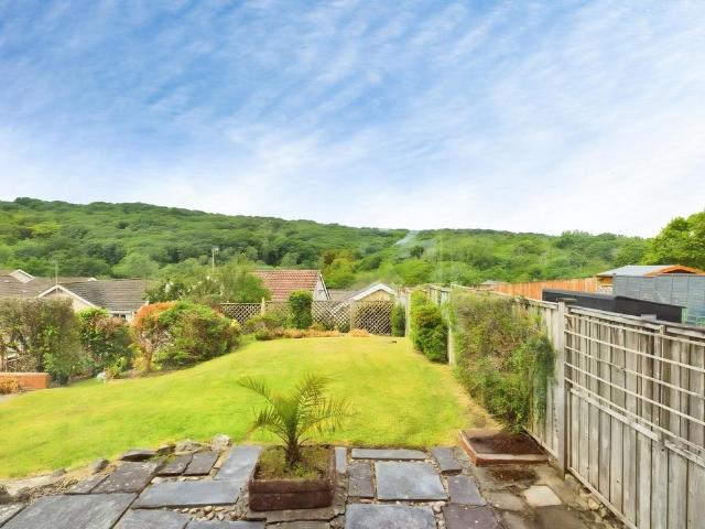 Gwern Einon Road, Derwen Fawr. 3 bed semi detached house to rent £1,295 pcm £299 pw