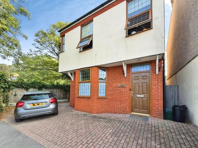 Gwydyr Road, Bromley BR2, 4 bed detached house to rent, £3,300 pcm | PrimeLocation