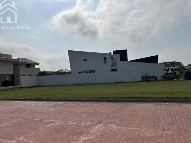 GTTV2604 Terreno en Venta en Fraccionamiento Lagunas de Miralta al 89600