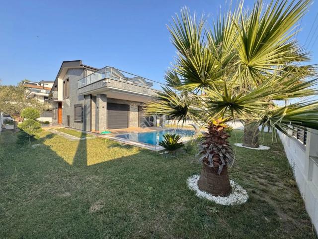 ▀ Güç'ten Altınoluk'ta Deniz & Kazdağları Manzaralı Lüx 5+1 Villa