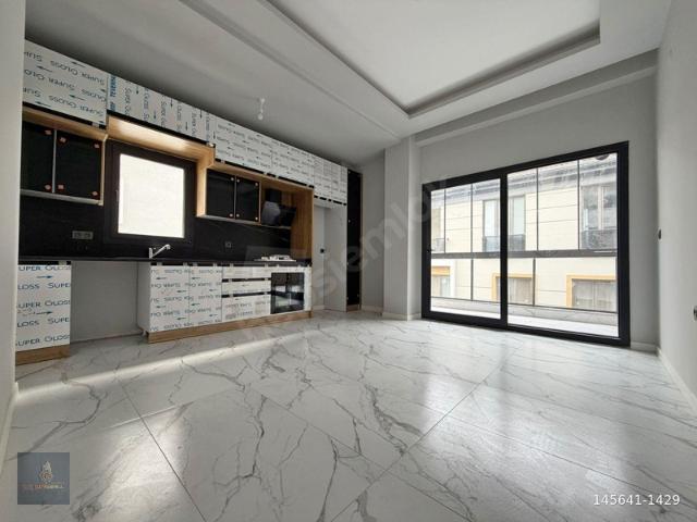 GÜÇTEN ALTINKUMDA ARA KAT YERDEN ISITMALI LÜX TASARIM 2+1 DAİRE