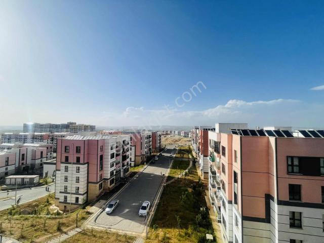 Güç Emlaktan Yeni Batıkent Tokiler De Kiralık 3+1 Daire