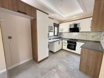 Güç Gayrimenkul'den Akçay'da Doğa Manzaralı Denize Yakın Ultra Lüx Satılık 4+1 Villa